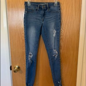 Universal Thread Ripped Jeggings